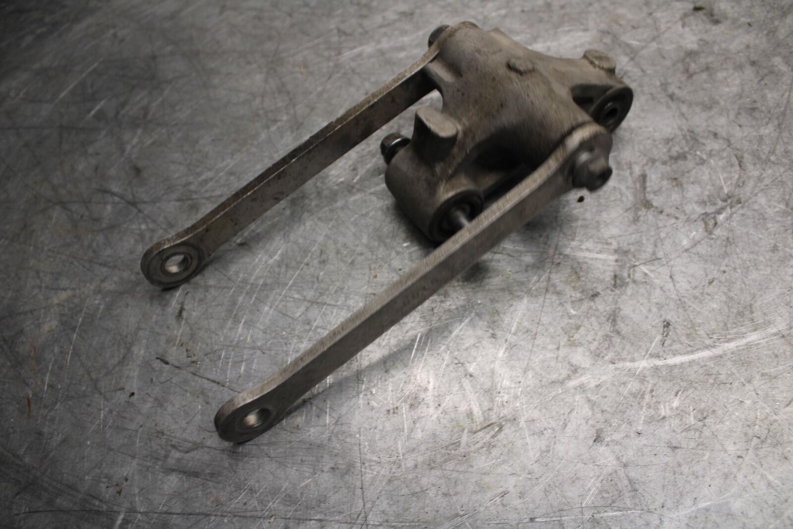 2009 Kawasaki Ninja ZX6R ZX600R REAR DOGBONE SHOCK LINKAGE LINK BB538