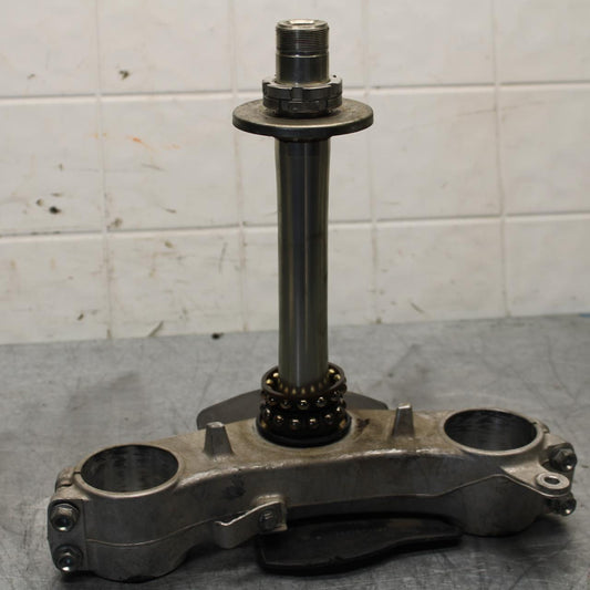 06-07 SUZUKI GSXR600 FRONT FORKS CLAMP LOWER TRIPLE TREE STEM BB447