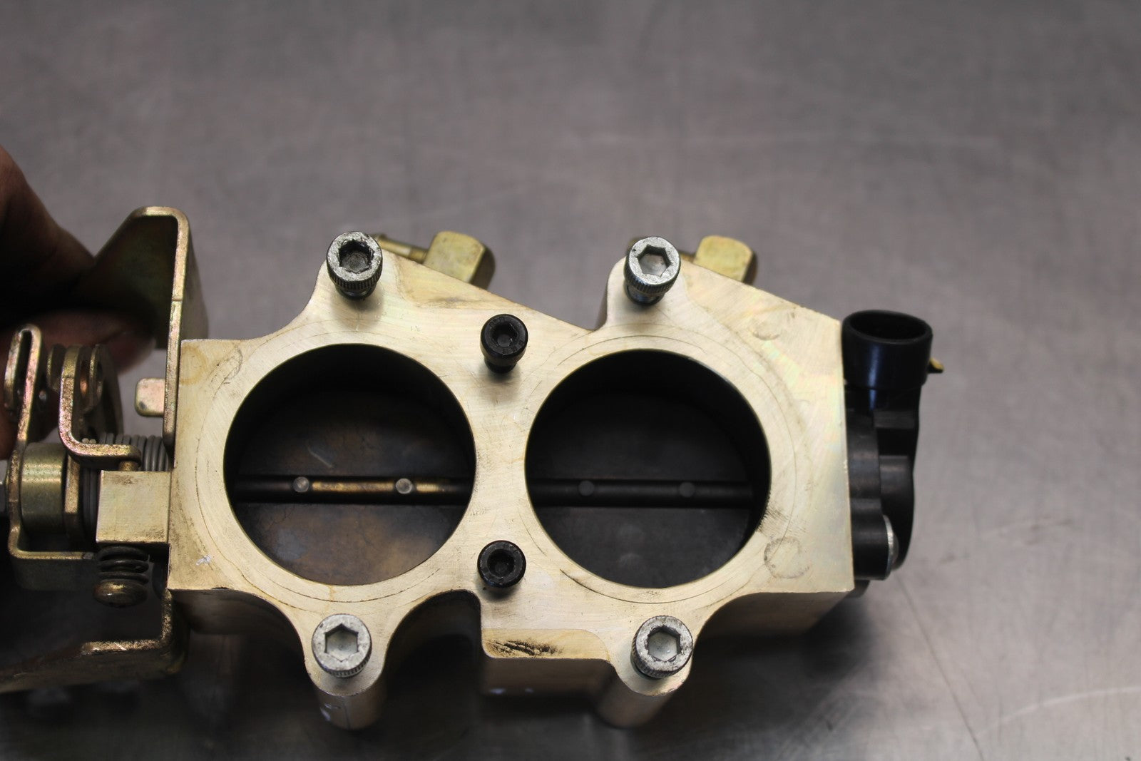 05-06 VICTORY KINGPIN DELUXE THROTTLE BODY BODIES BB195