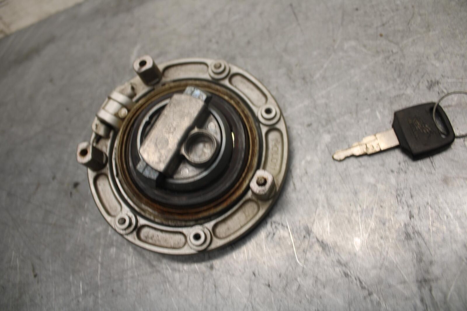 1992 Honda CBR600F2 FUEL TANK GAS CAP BB40
