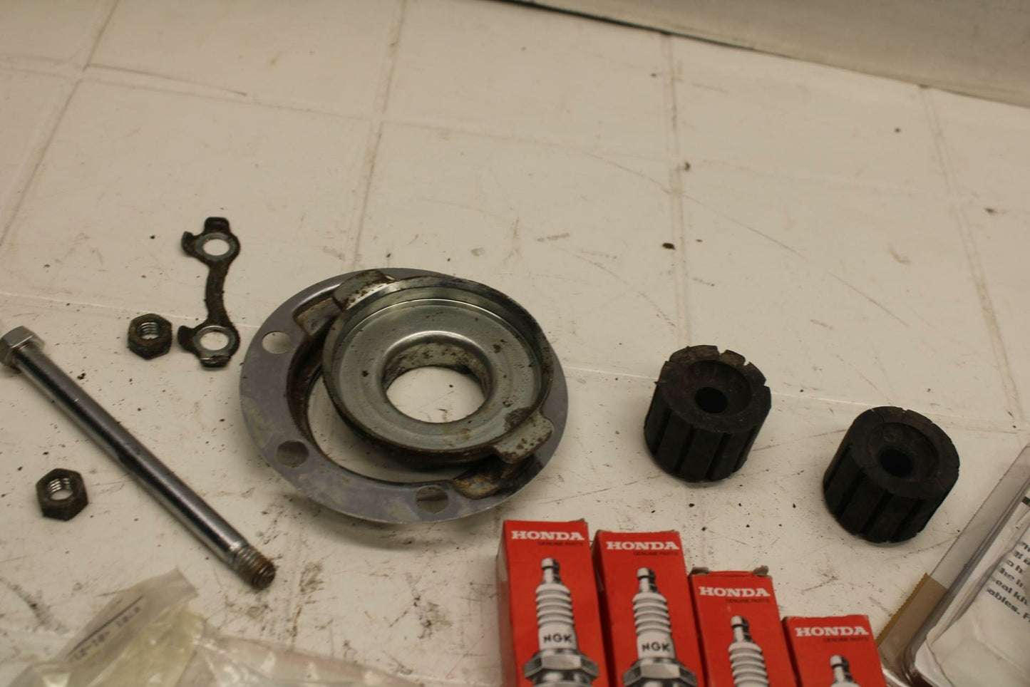 72 HONDA CB500 K1 POINTS SPARK PLUG  LEFTOVERS BB24