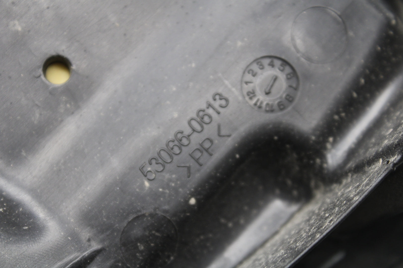 19-22 KAWASAKI Z400 REAR BACK PASSENGER TANDEM SEAT PAD SADDLE PILLION BB708