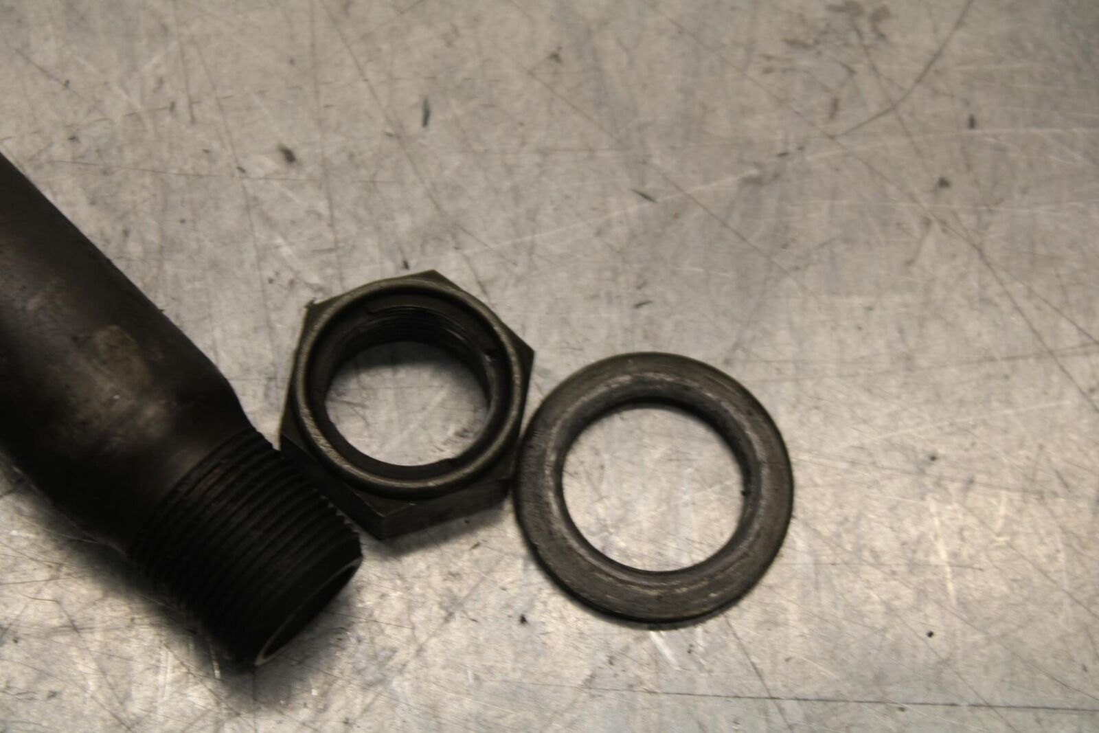 2001 Yamaha YZF R6 REAR AXLE BACK WHEEL RIM PIVOT BOLT AXEL 4XV-25381-00-00