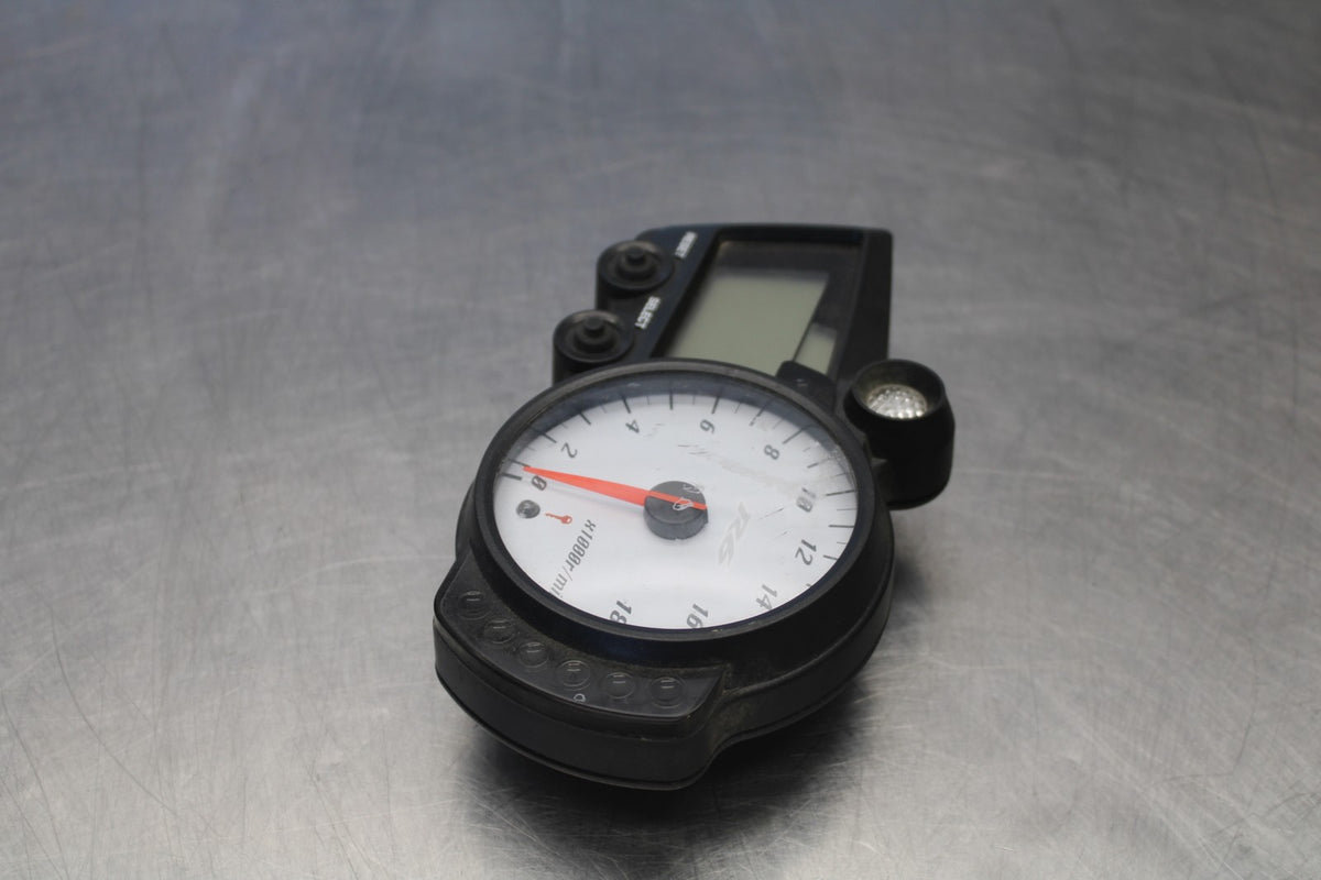05 YAMAHA YZF R6 SPEEDO TACH GAUGES DISPLAY CLUSTER SPEEDOMETER TACHOMETER BB890