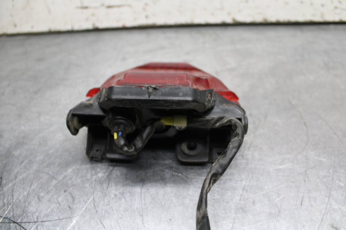 19-24 YAMAHA R3 REAR TAIL TAILLIGHT BACK BRAKE LIGHT BB736