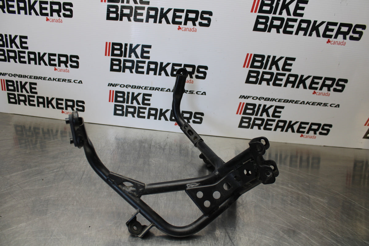 04-09 SUZUKI GS500F UPPER FAIRING MIRROR GAUGES STAY BRACKET BB165
