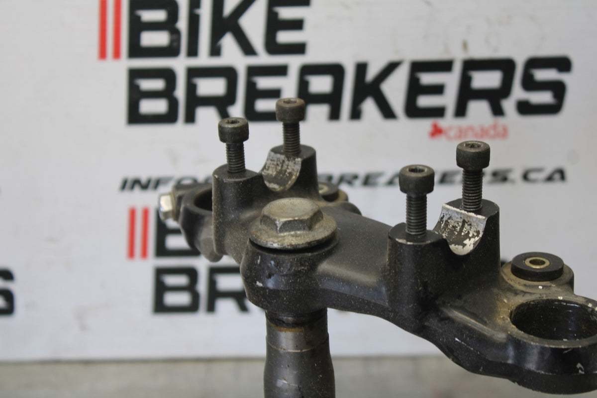81 YAMAHA MAXIM 550 XJ550 FORKS CLAMP UPPER LOWER TRIPLE TREE STEM BB866