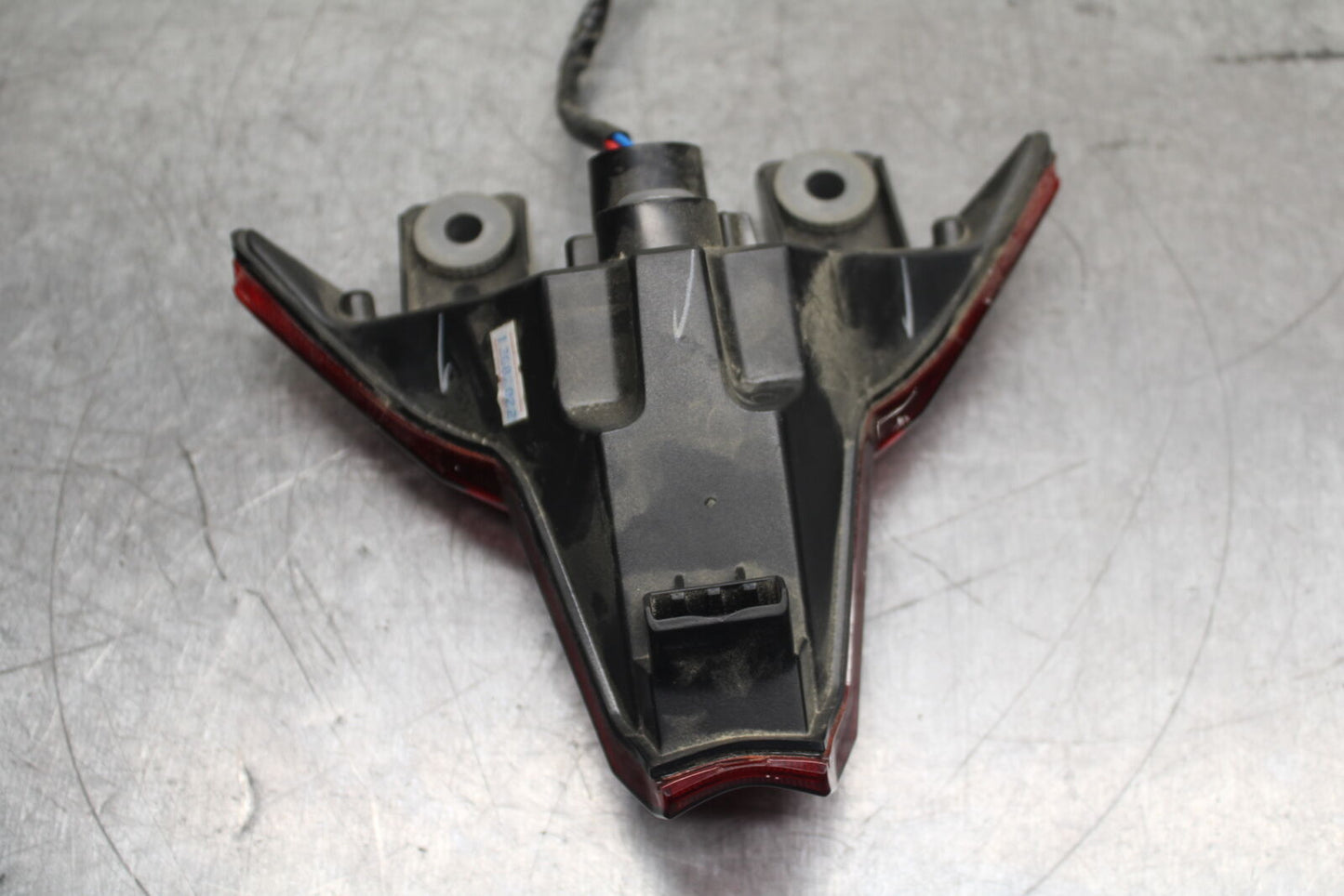 18-23 KAWASAKI NINJA 400 EX400 ABS REAR TAIL TAILLIGHT BACK BRAKE LIGHT BB747