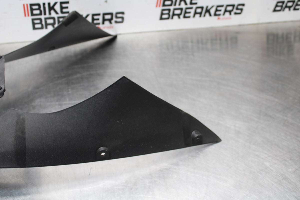 18 KAWASAKI NINJA ZX10R LOWER FRONT UPPER INNER HEADLIGHT COWL FAIRING  BB840