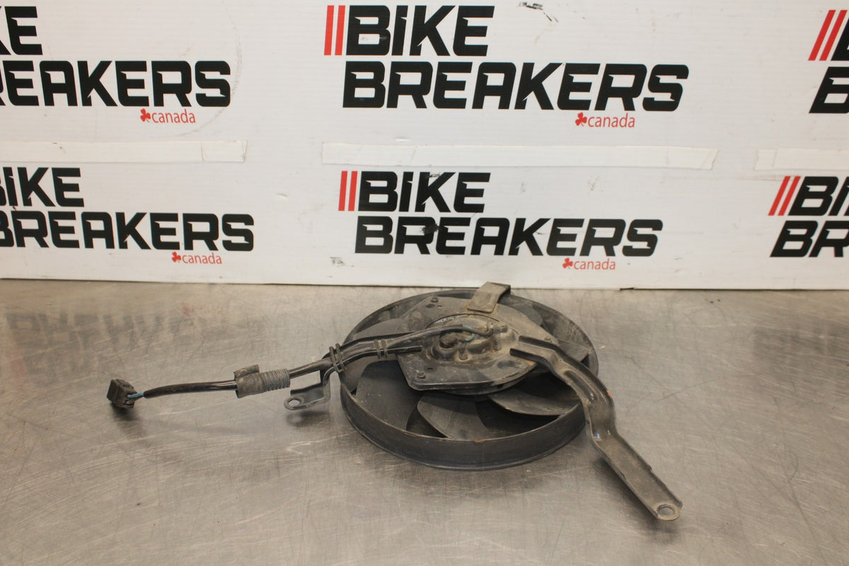 03 YAMAHA YZF R1 ENGINE RADIATOR COOLING FAN BB895