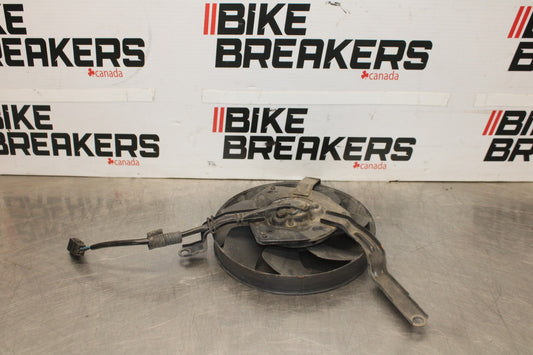 03 YAMAHA YZF R1 ENGINE RADIATOR COOLING FAN BB895