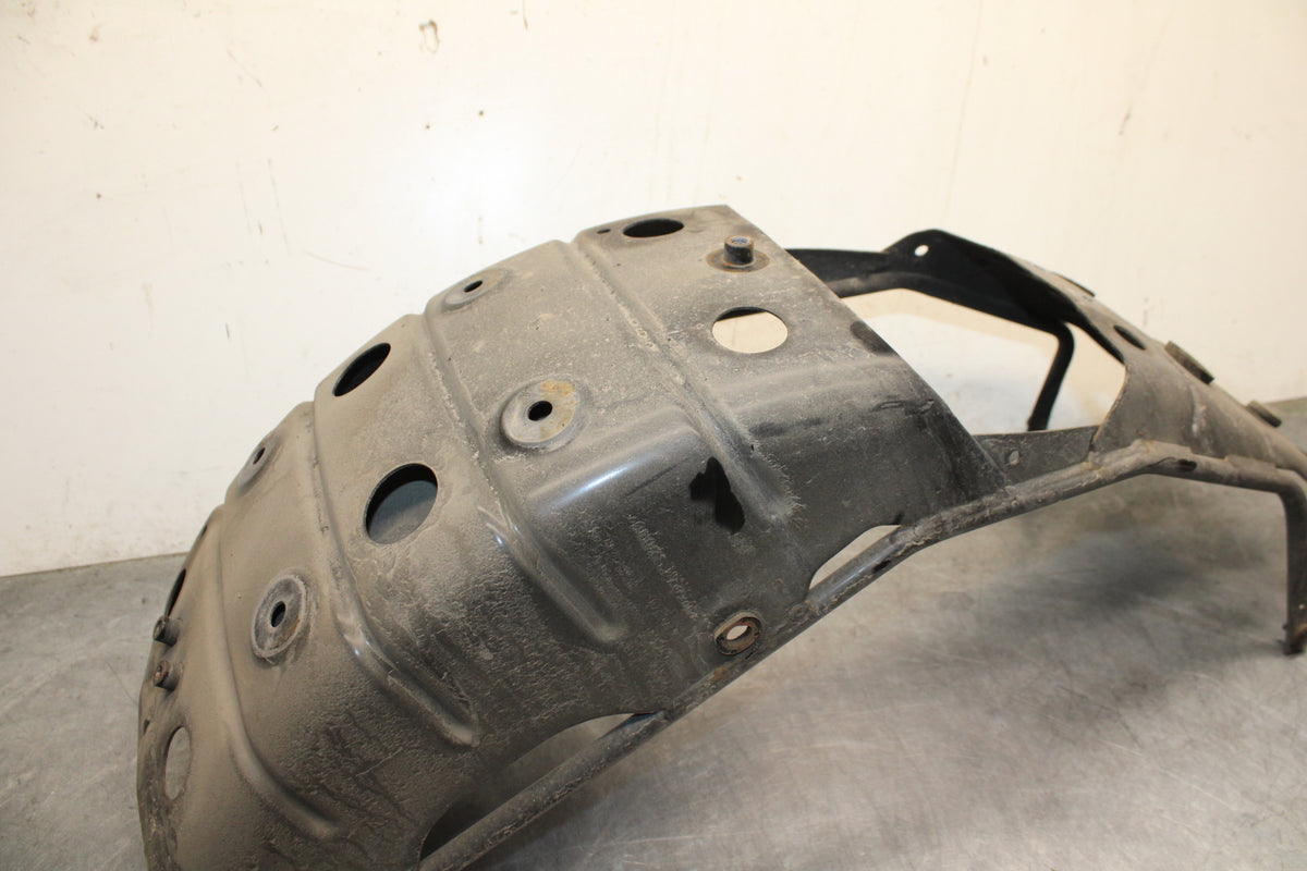 04 SUZUKI INTRUDER 800 REAR BACK FENDER SUPPORT FRAME SUBFRAME BB758