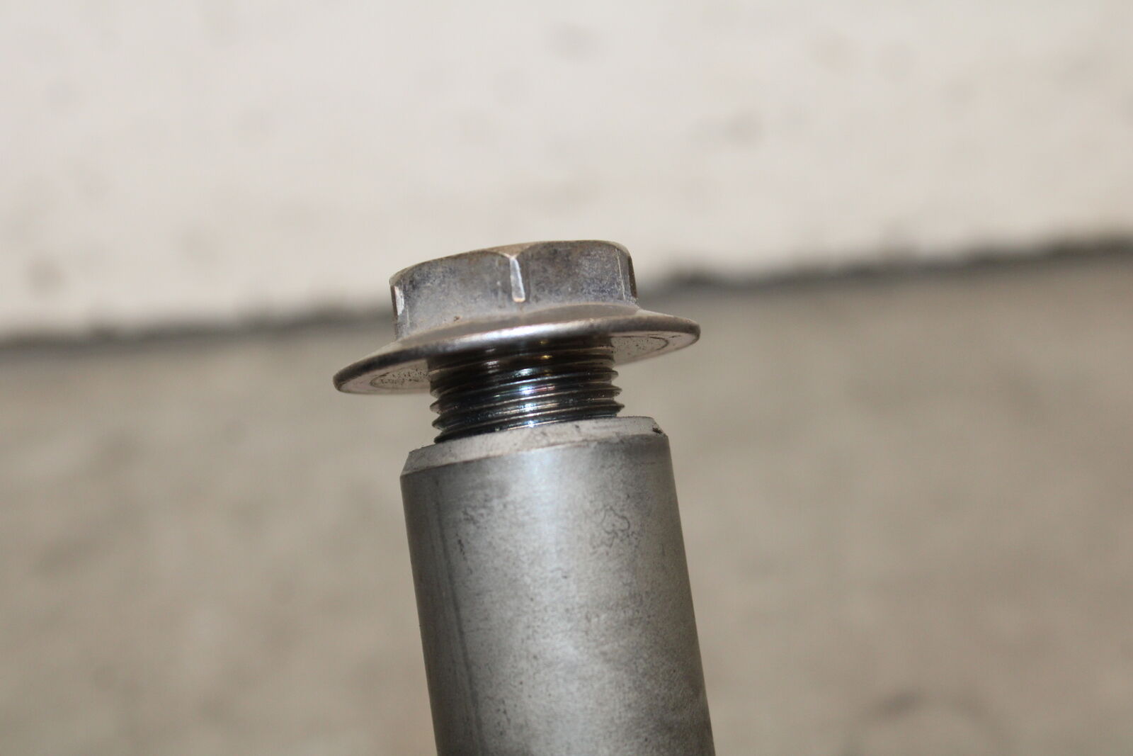 04-12 HONDA ST1300A FRONT WHEEL RIM AXLE PIVOT BOLT BB669