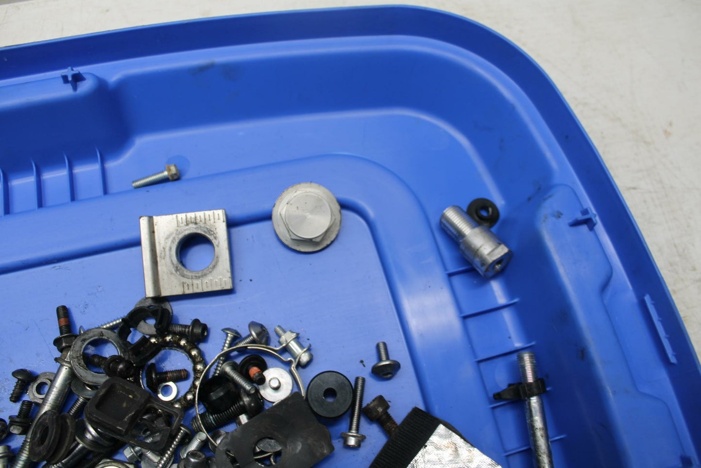 16-21 YAMAHA XSR900 ENGINE MOUNTING BOLTS HARDWARE MOTOR SCREWS BB370
