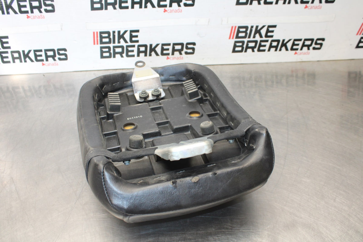 05-09 SUZUKI BOULEVARD C90 REAR BACK PASSENGER SEAT BB918