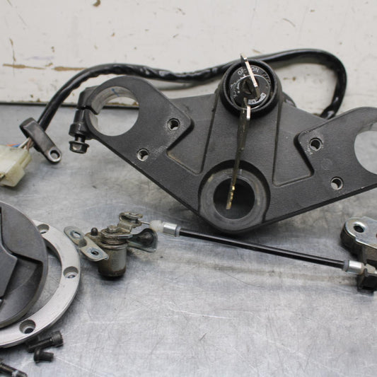 15-16 KAWASAKI EX300 IGNITION LOCK KEY SET W/ GAS CAP AND SEAT LOCK BB635