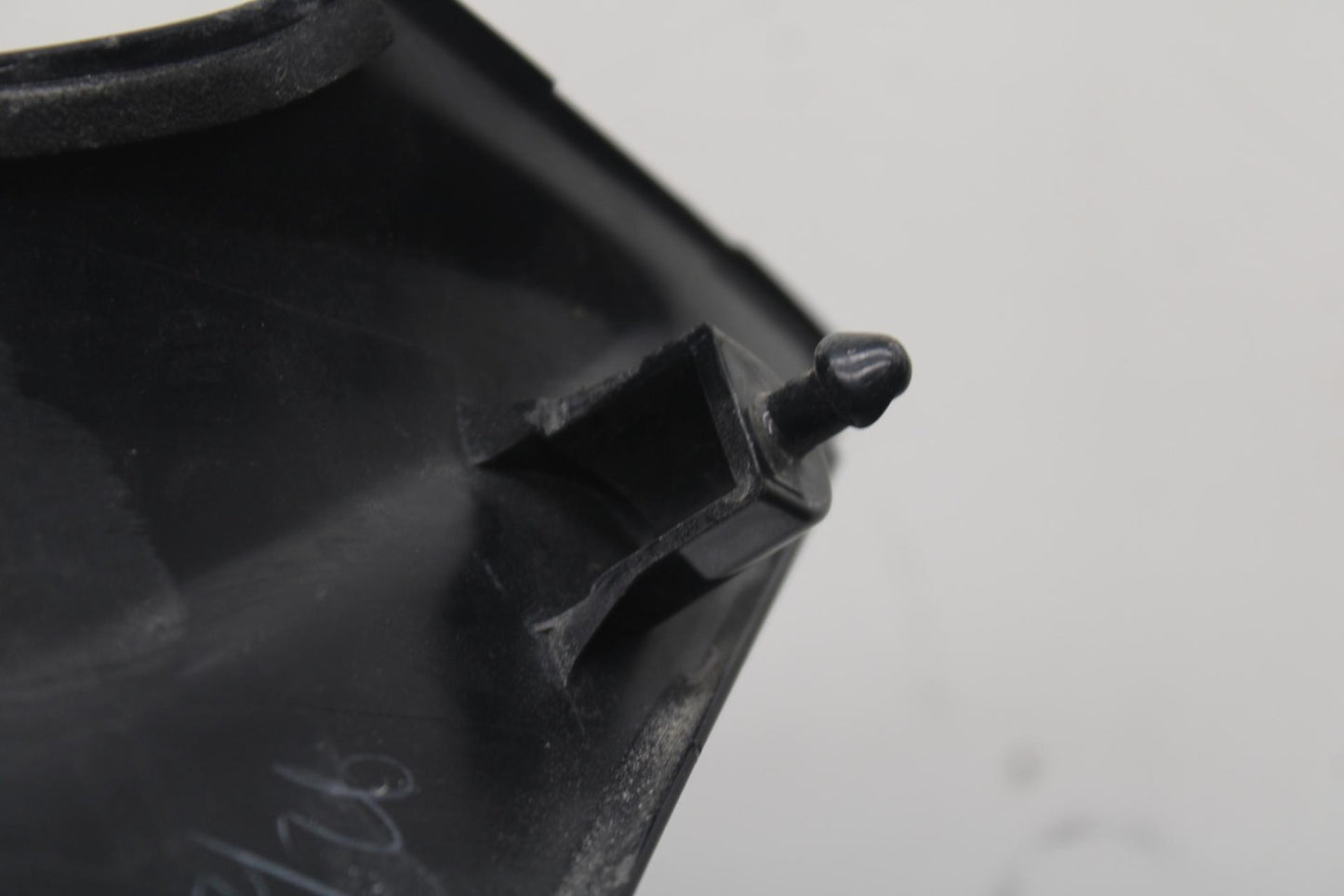 2011 Suzuki GSXR600 RIGHT LEFT FRONT SIDE SEAT PANELS TRIMS COWLS BB605