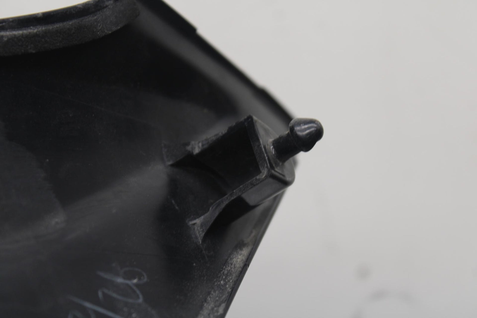 2011 Suzuki GSXR600 RIGHT LEFT FRONT SIDE SEAT PANELS TRIMS COWLS BB605