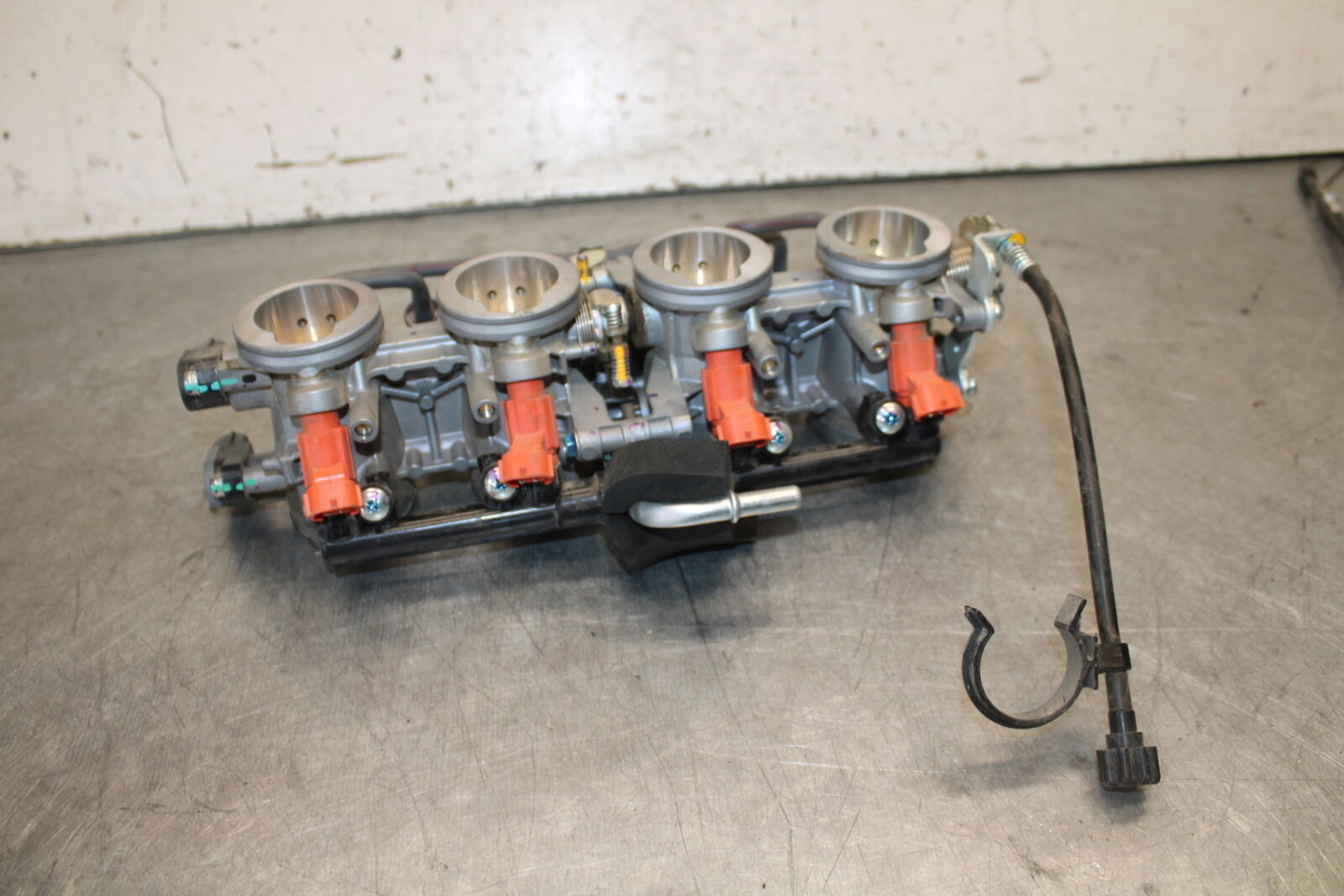 19-23 KAWASAKI NINJA ZX6R MAIN FUEL INJECTORS / THROTTLE BODIES BB701
