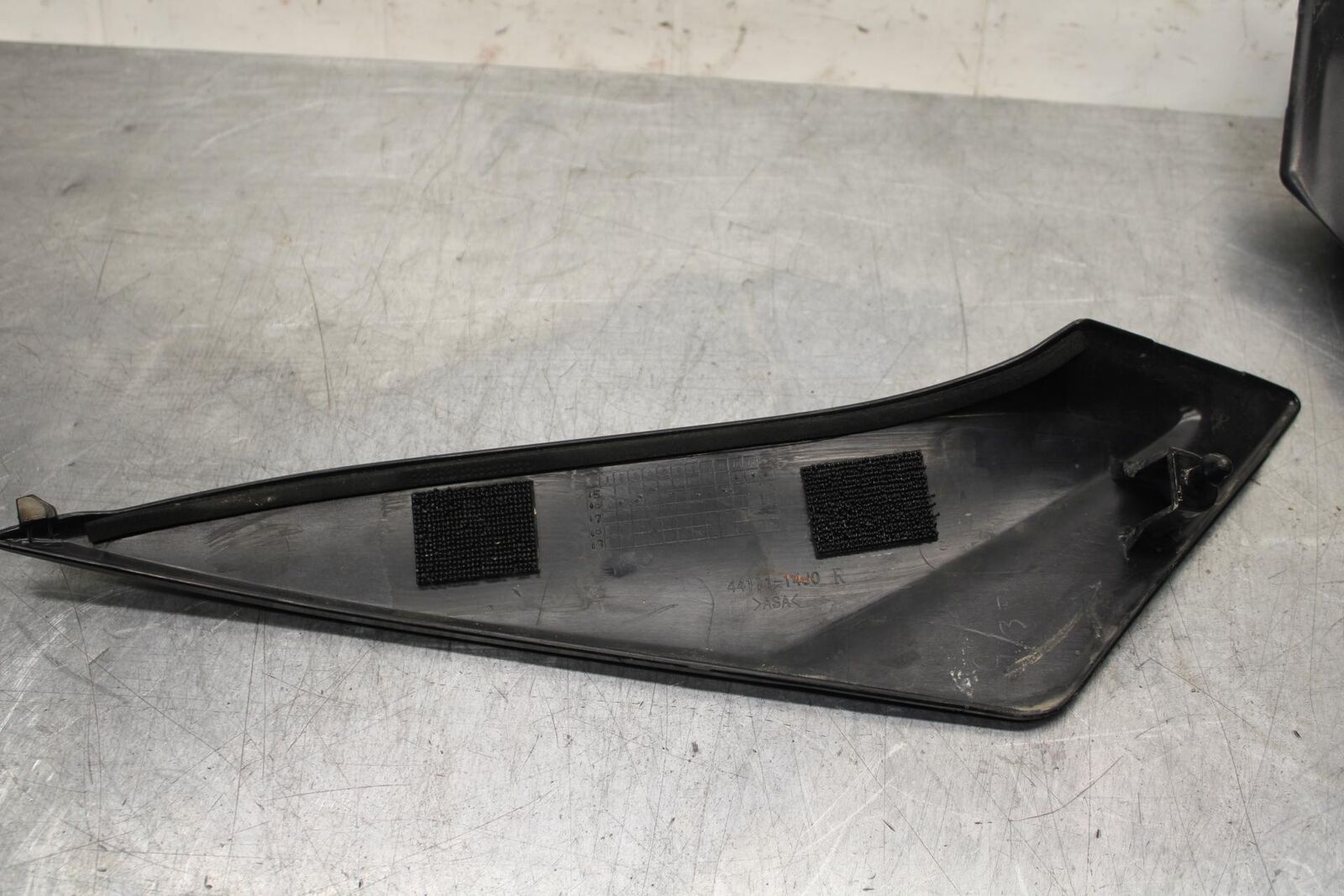 2017 Suzuki GSXR600 RIGHT LEFT FRONT SIDE SEAT PANELS TRIMS COWLS FAIRINGS  BB59