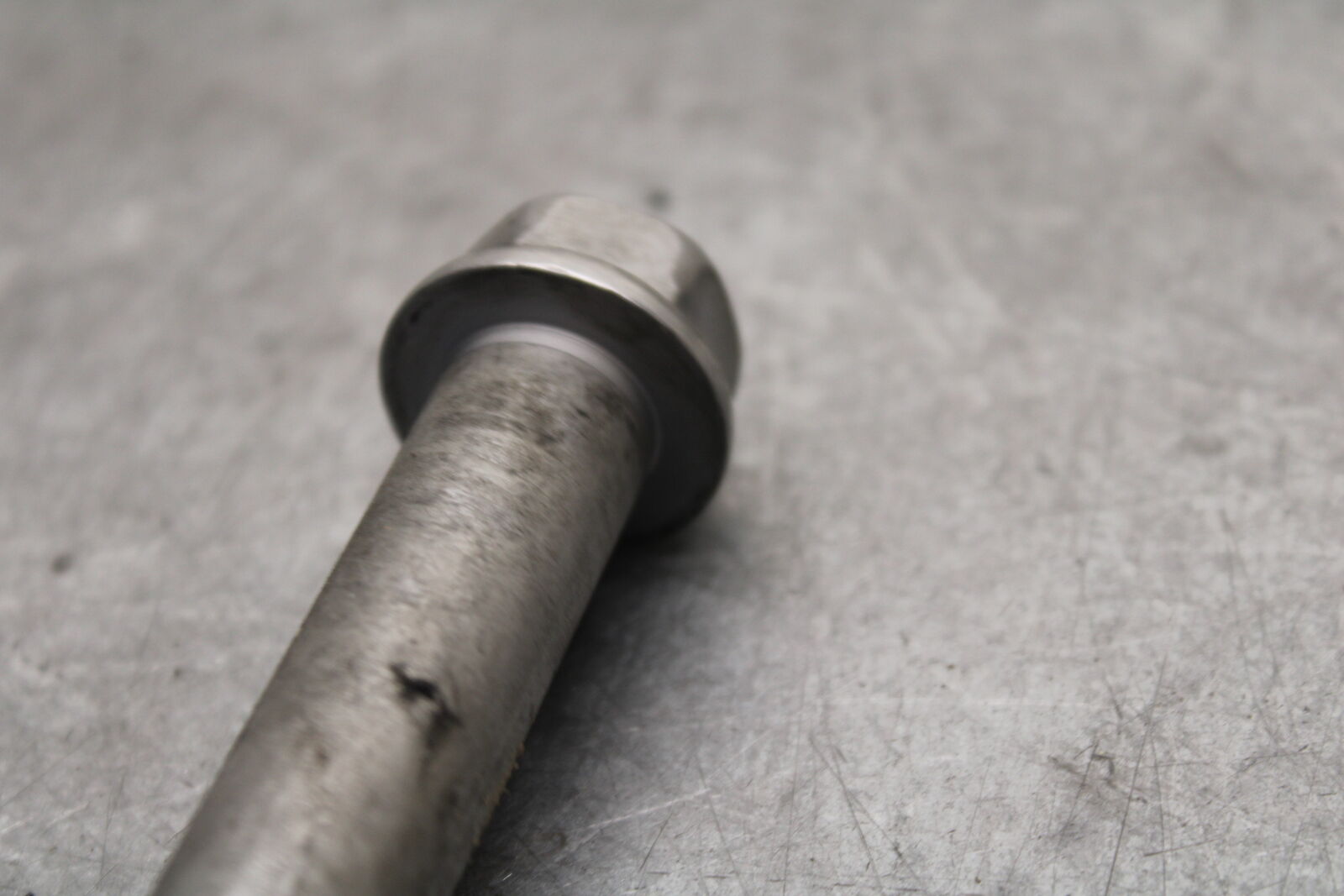 18-23 KAWASAKI NINJA 400 REAR BACK SWINGARM BOLT SUSPENSION PIVOT AXLE BB660