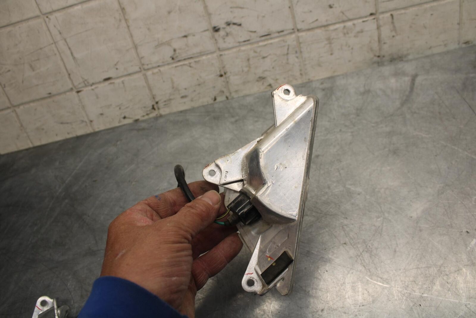 2014 Kawasaki Ninja 300 EX300B ABS FRONT LEFT RIGHT TURN SIGNALS LIGHT BB518