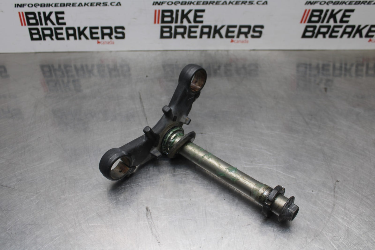 09 KAWASAKI NINJA 250R FRONT FORKS CLAMP LOWER TRIPLE TREE STEM BB824