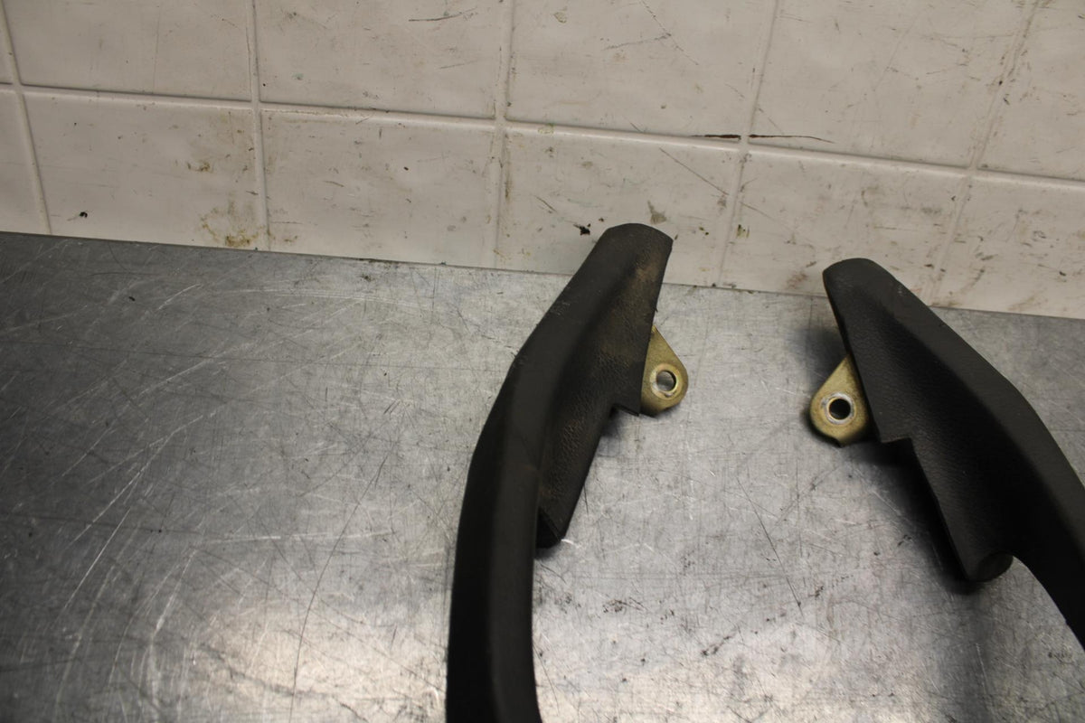 2001 Honda ST1100 PASSENGER REAR SEAT GRAB BAR HANDLE SET BB77