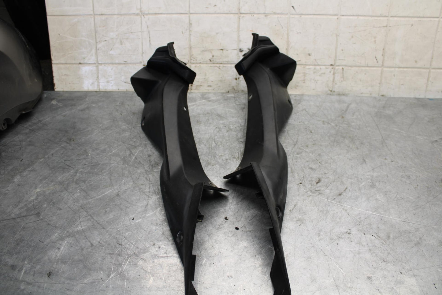 2015 Yamaha YZF R3 RIGHT LEFT FRONT DUCT COVERS PANELS COWLS BB526