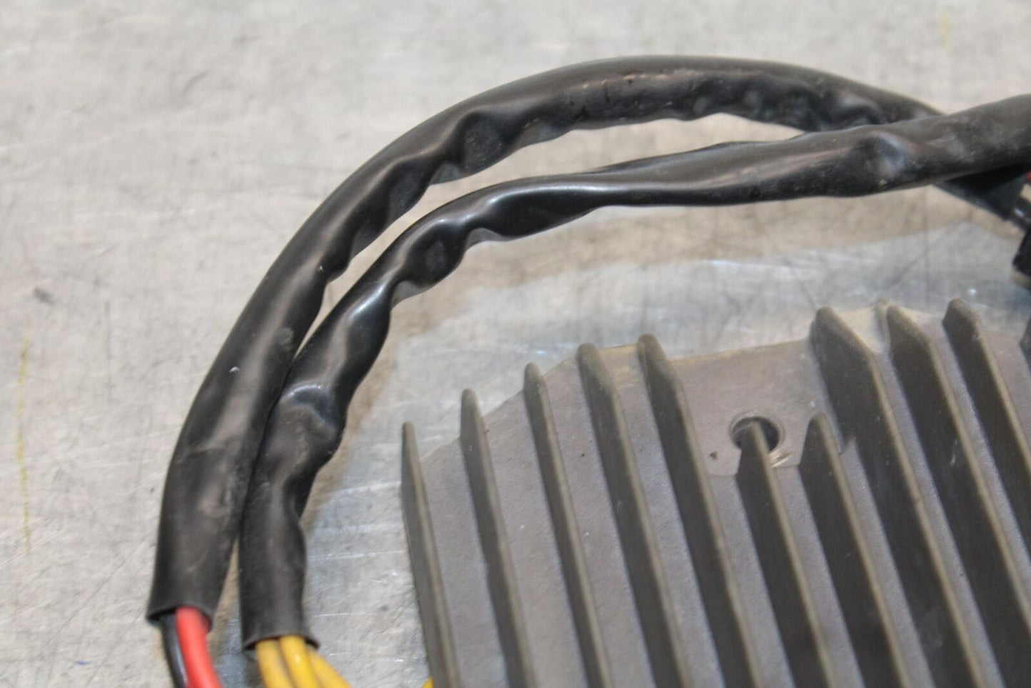 08-11 TRIUMPH SPEED TRIPLE RECTIFIER VOLTAGE REGULATOR BB102