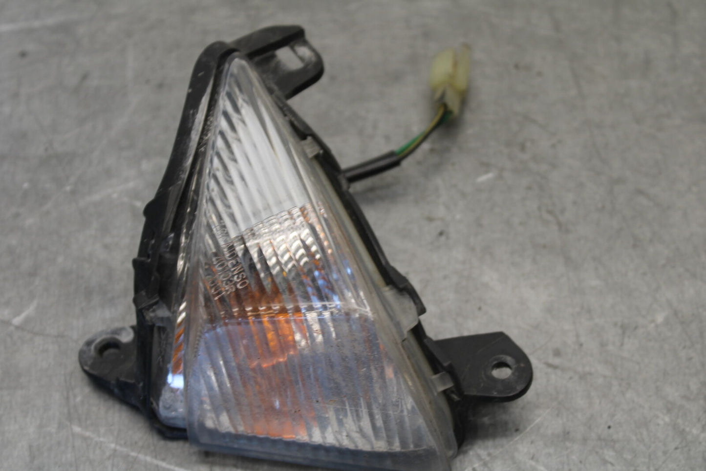 09-12 KAWASAKI NINJA ZX6R ZX600R RIGHT FRONT TURN SIGNAL LIGHT INDICATOR BB656