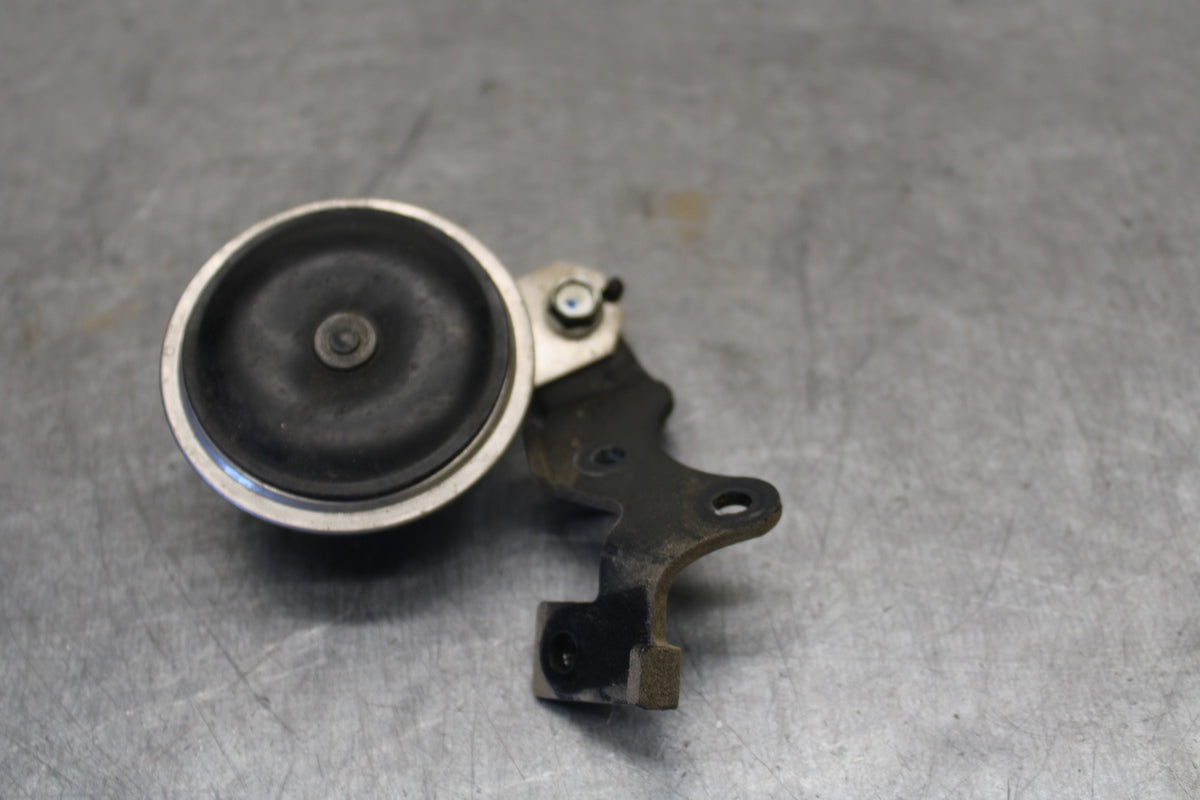 09-14 YAMAHA YZF R1 HORN SIGNAL 14B-83371-00-00 BB696
