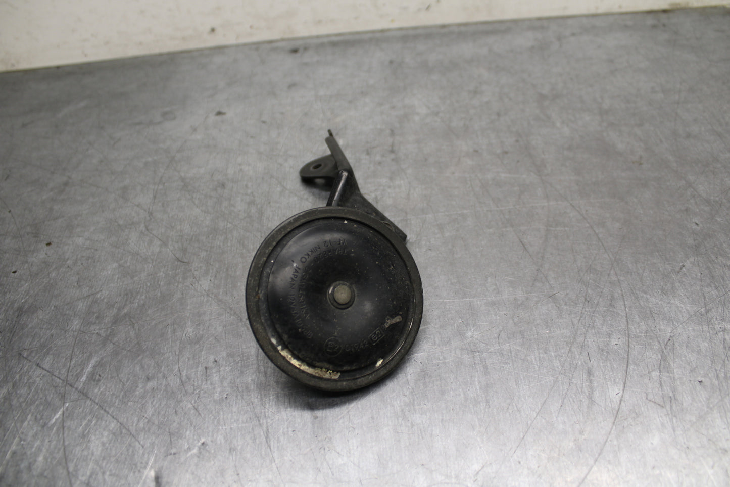 00-01 YAMAHA YZF R1 HORN SIGNAL BB755