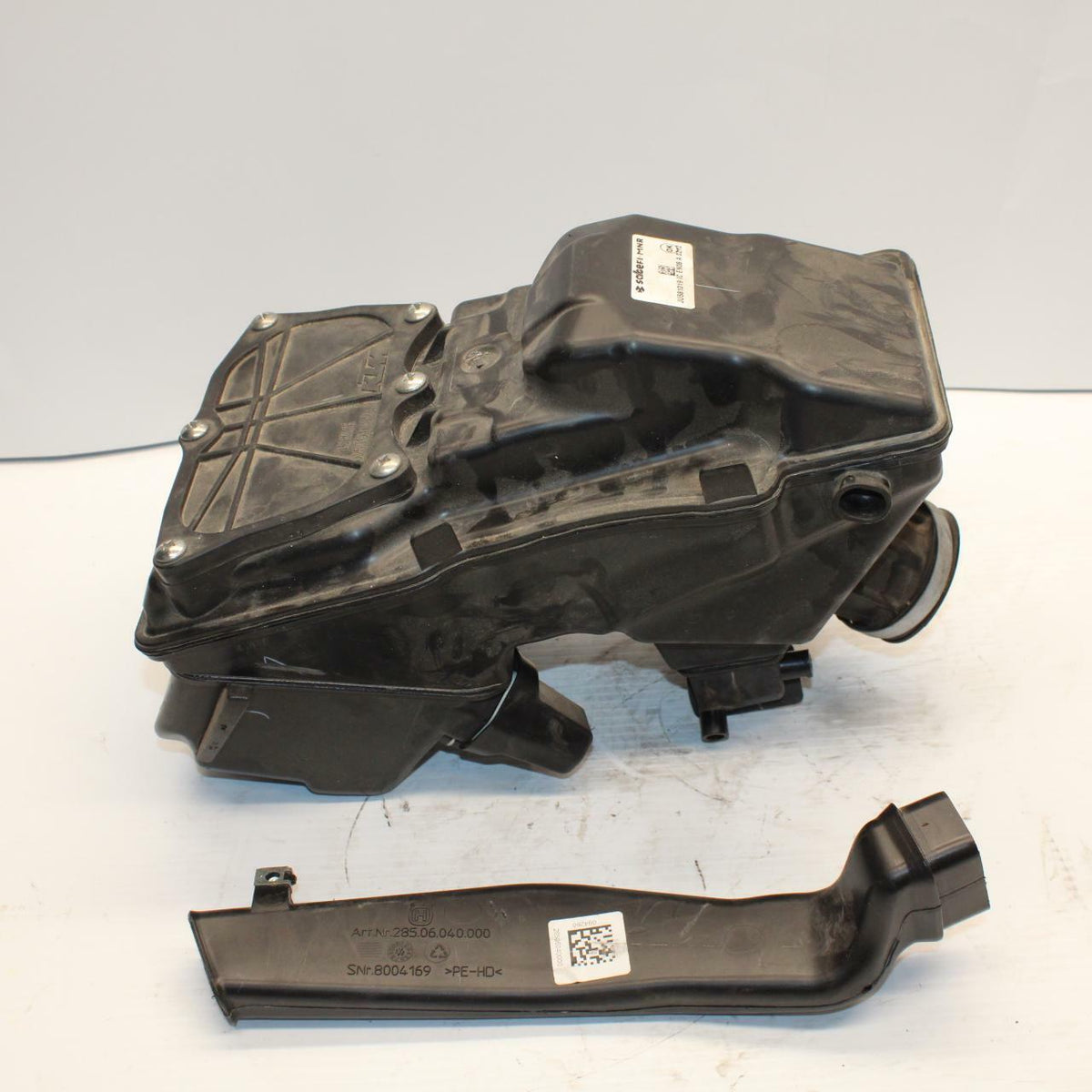 18-20 HUSQVARNA VITPILEN 401 AIRBOX AIR INTAKE FILTER BOX BB248