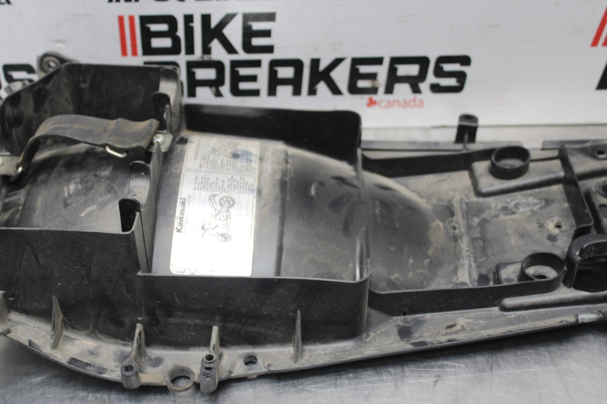 06 KAWASAKI NINJA 650 EX650 REAR BACK TAIL UNDERTAIL FAIRING COWL FENDER BB823