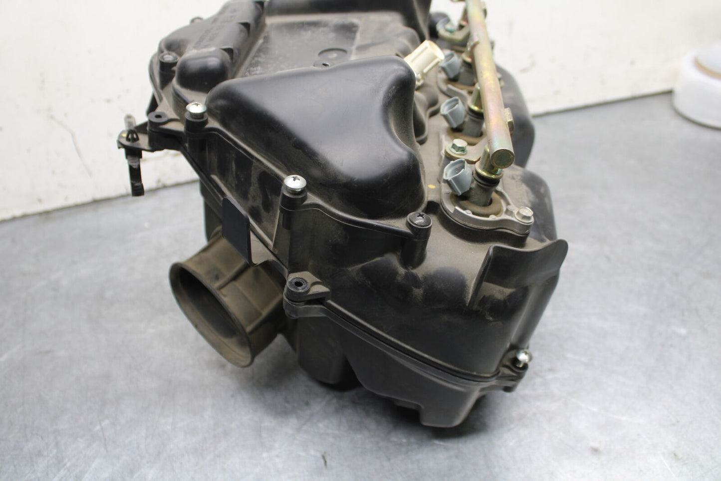 05-06 HONDA CBR600RR AIRBOX AIR INTAKE FILTER BOX  BB689