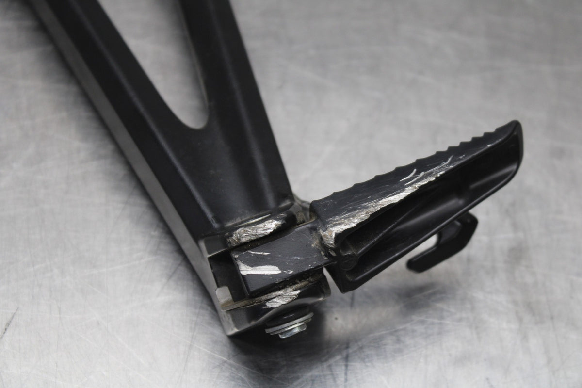 15-26 SUZUKI GSXR600 LEFT REAR BACK PASSENGER PEG BB888