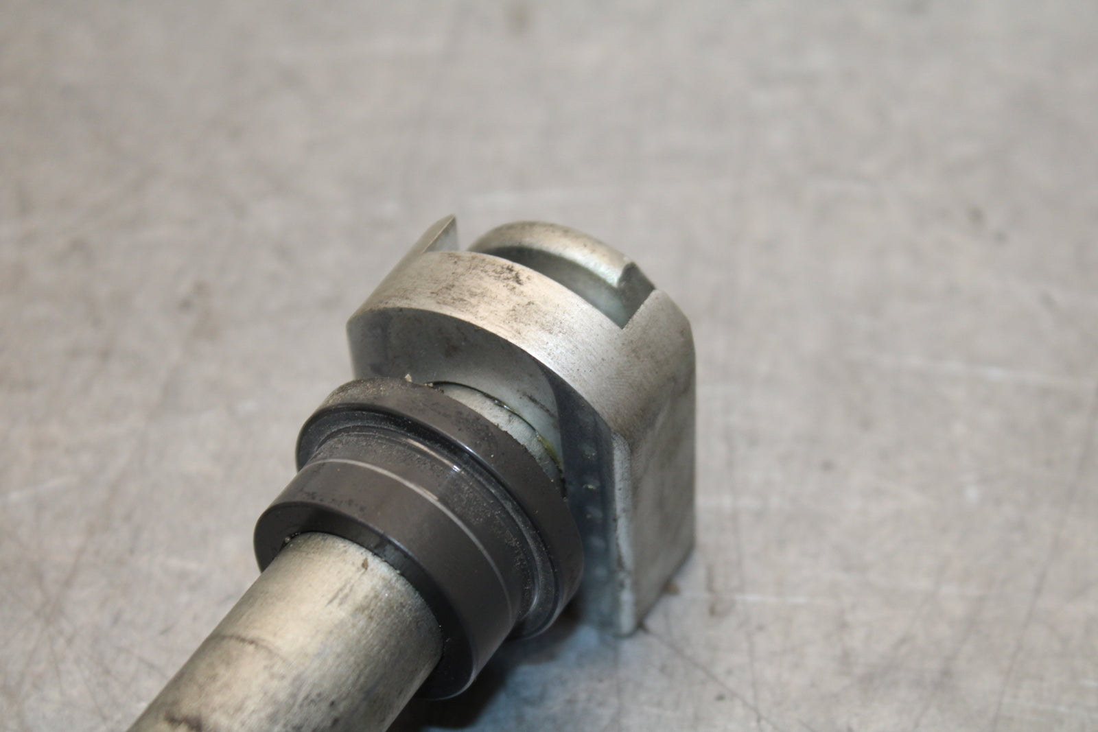 19-21 TRIUMPH SPEED TWIN 1200 REAR AXLE T2015060 BB653