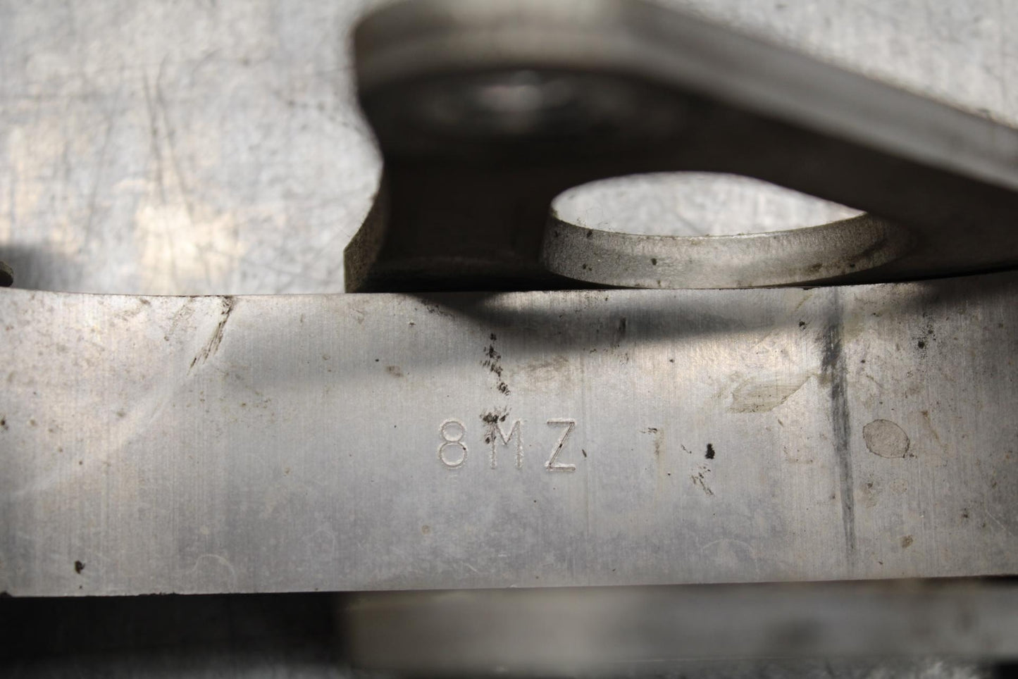 20 SUZUKI GSXR 1000 REAR DOGBONE SHOCK LINKAGE LINK BB597