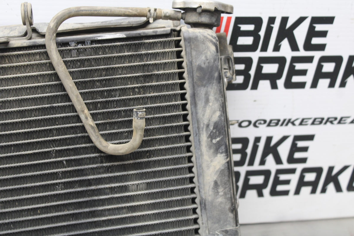 15 TRIUMPH TIGER 800 ENGINE RADIATOR MOTOR COOLER COOLING RADIATER BB873