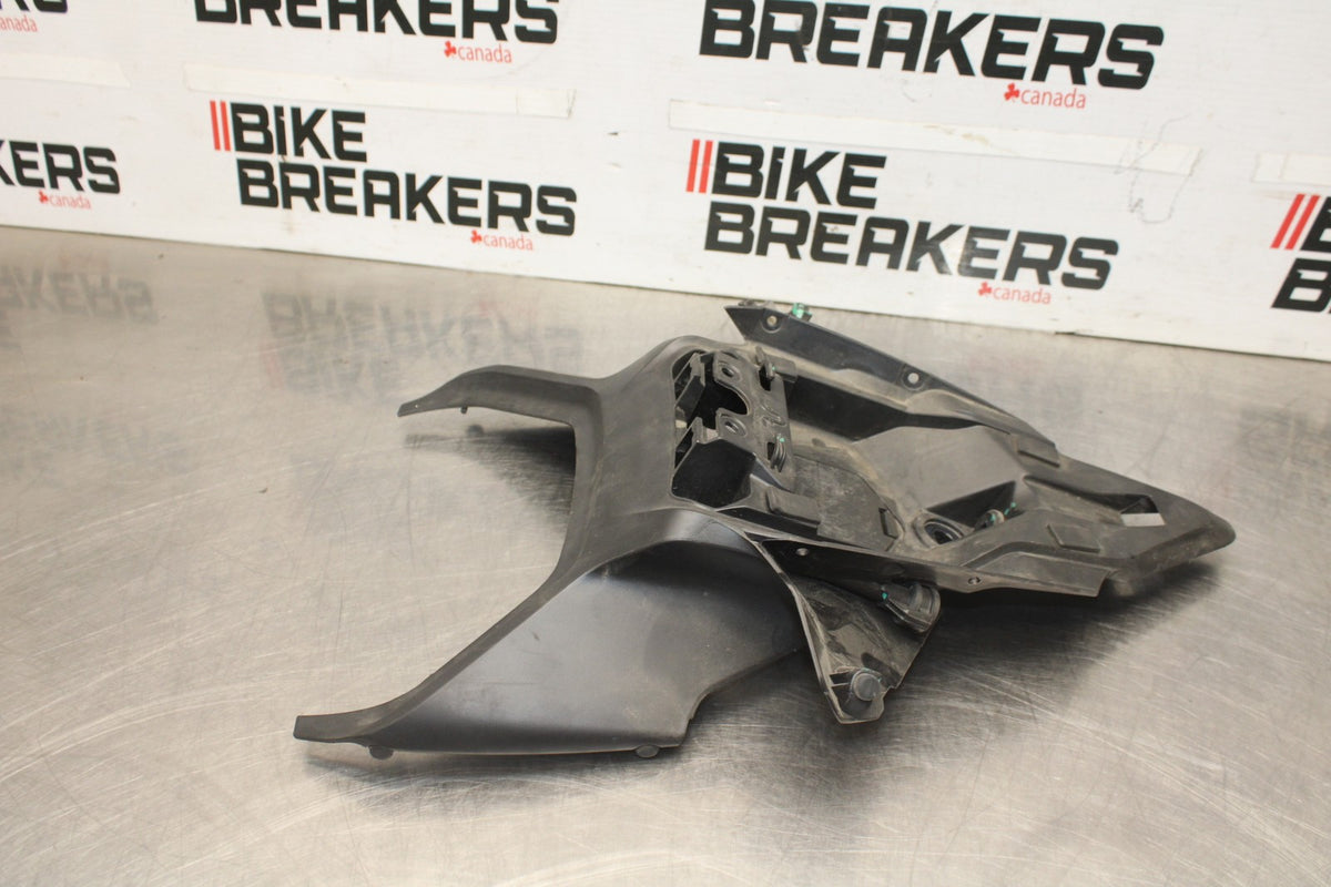 16 DUCATI 959 PANIGALE CENTER REAR BACK TAIL FAIRING COWL BB912
