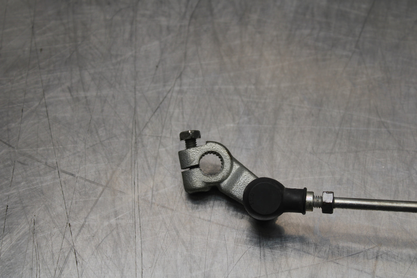 03 SUZUKI SV650S LEFT REARSET REAR SET DRIVER FOOT PEG REST STOP BB167