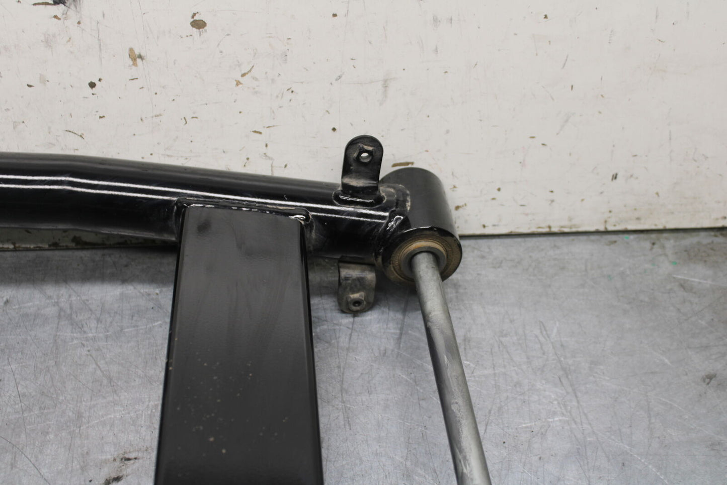 17-24 YAMAHA BOLT XVS950 REAR SWINGARM SUSPENSION ARM BB729