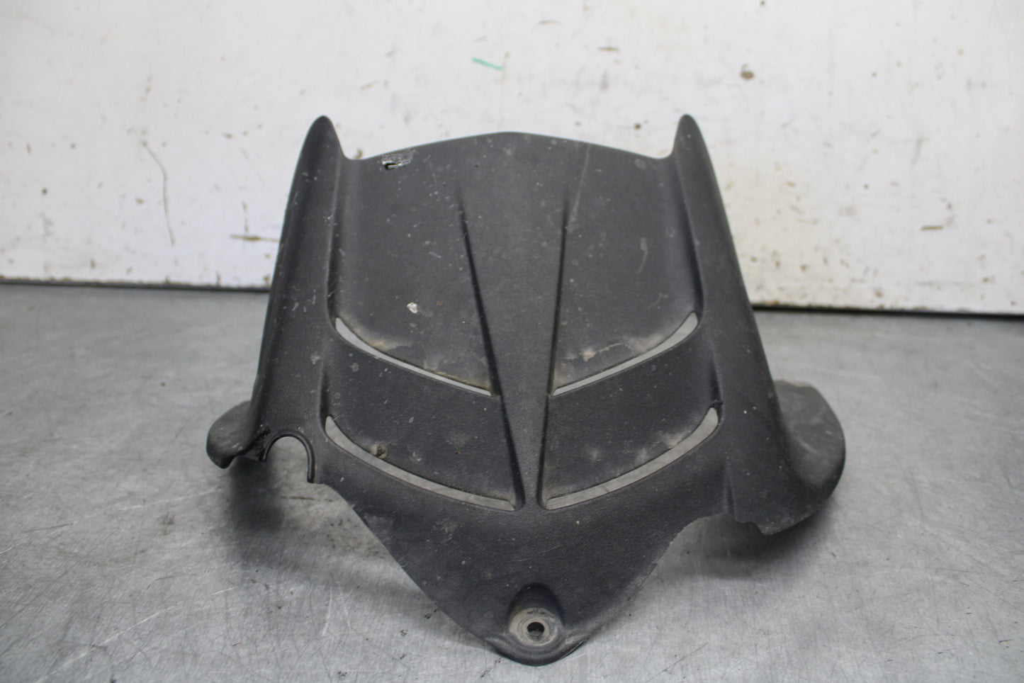 09-12 KAWASAKI NINJA ZX6R REAR BACK WHEEL TIRE HUGGER FENDER 35023-0171 BB698