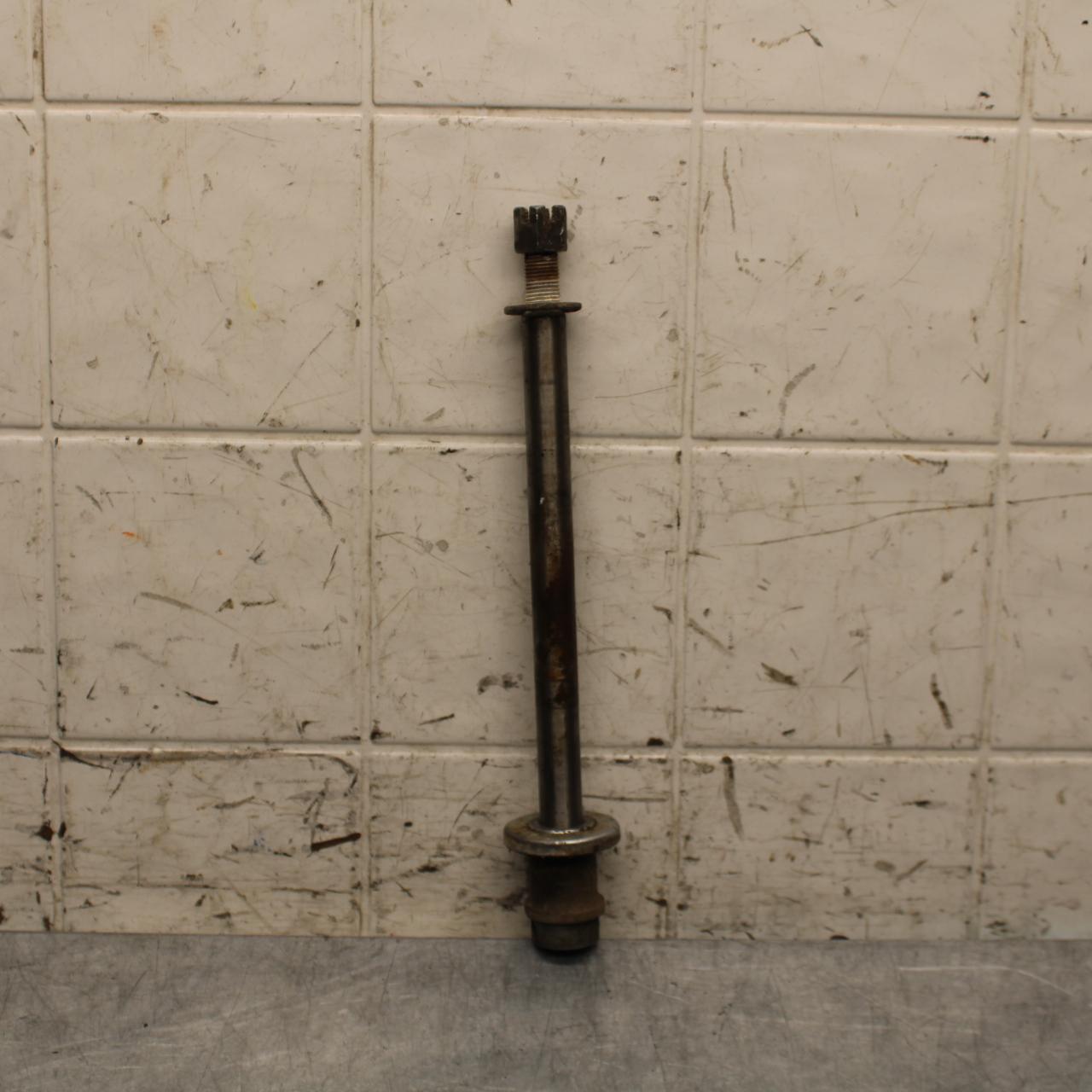 75 SUZUKI GT 550 FRONT WHEEL RIM AXLE PIVOT BOLT BB67