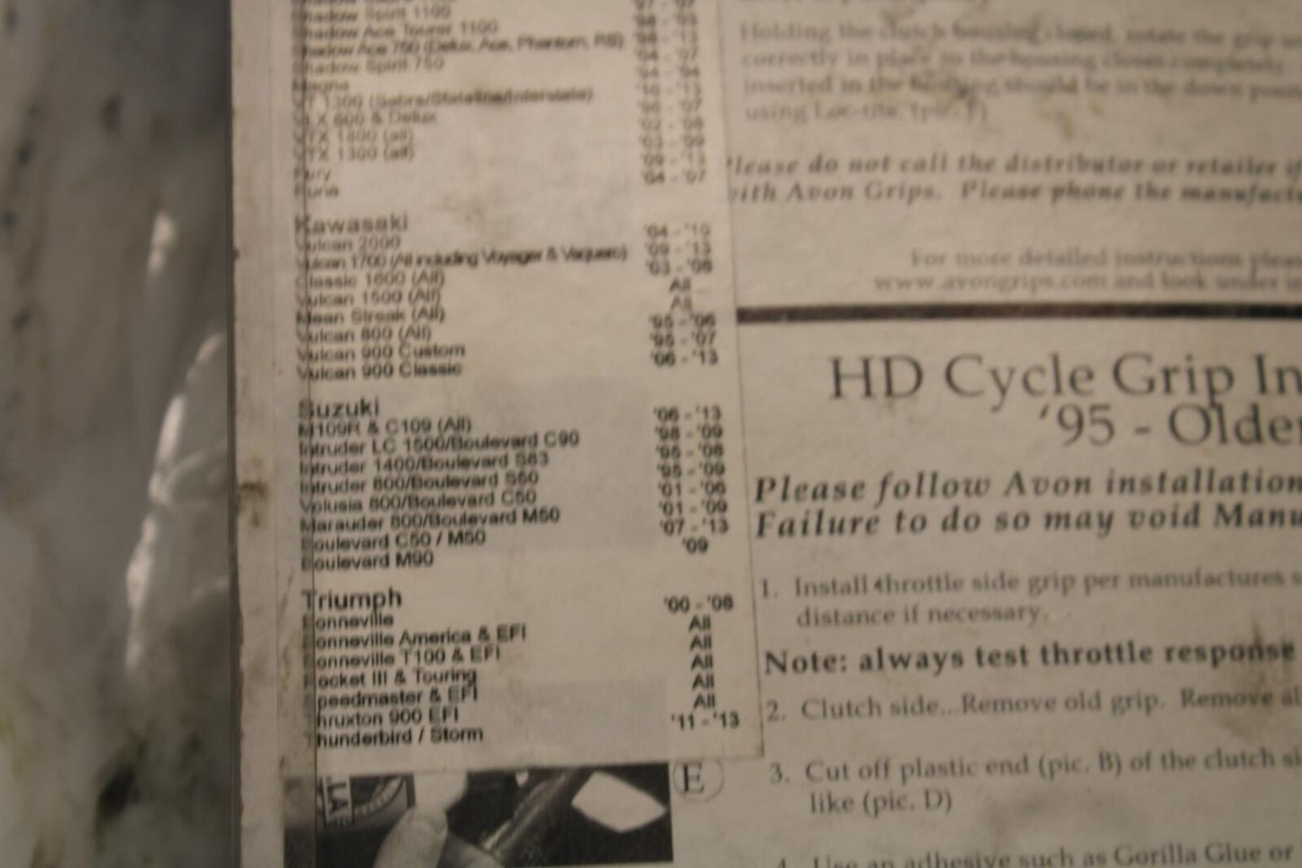 2005 Kawasaki Vulcan 1500 VN1500N RIGHT THROTTLE GRIP AND ASSORTED PARTS BB573