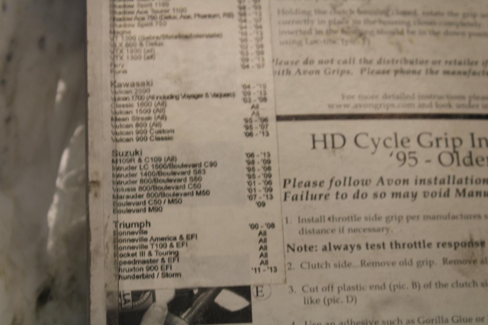 2005 Kawasaki Vulcan 1500 VN1500N RIGHT THROTTLE GRIP AND ASSORTED PARTS BB573