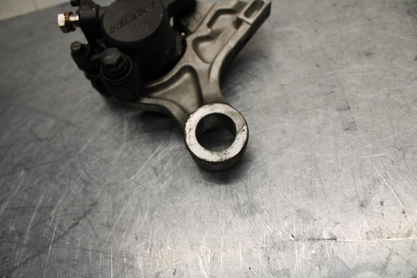 05-06 HONDA CBR600RR REAR BACK BRAKE CALIPER W MOUNT BRACKET BB444
