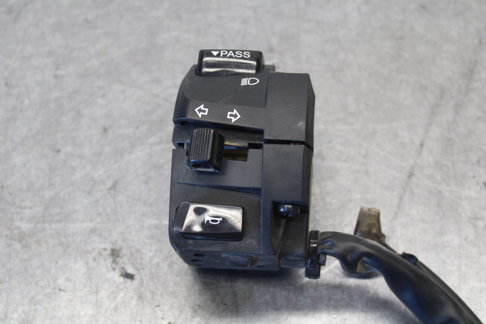 11-24 SUZUKI GSXR750 LEFT CLIP ON HANDLE HORN SIGNALS SWITCH SWITCHES BB687