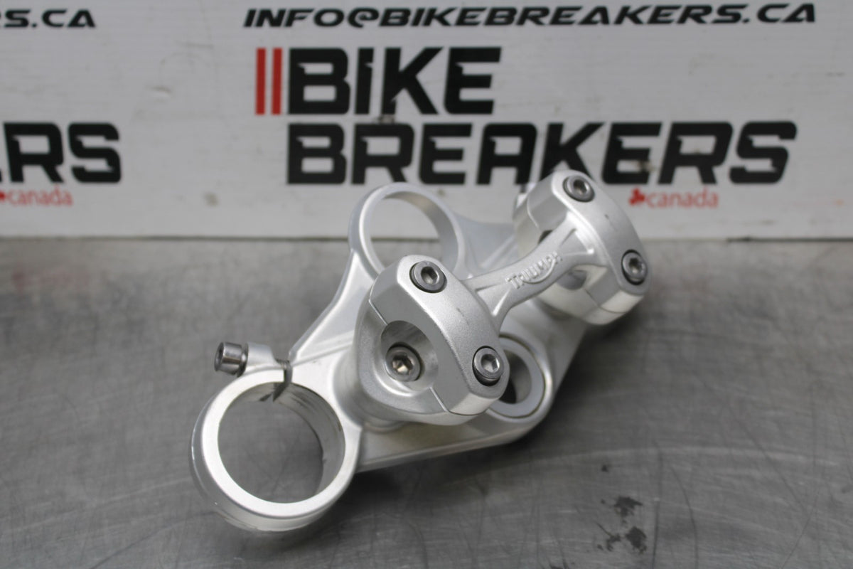 14 TRIUMPH STREET TRIPLE ABS FORKS UPPER TRIPLE TREE CLAMP BB808